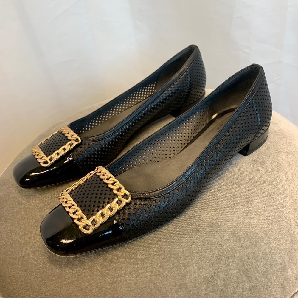 𝅺STUART Weitzman black gold Pan Nappa Chainolo Flats Sz 9 - Picture 3 of 9